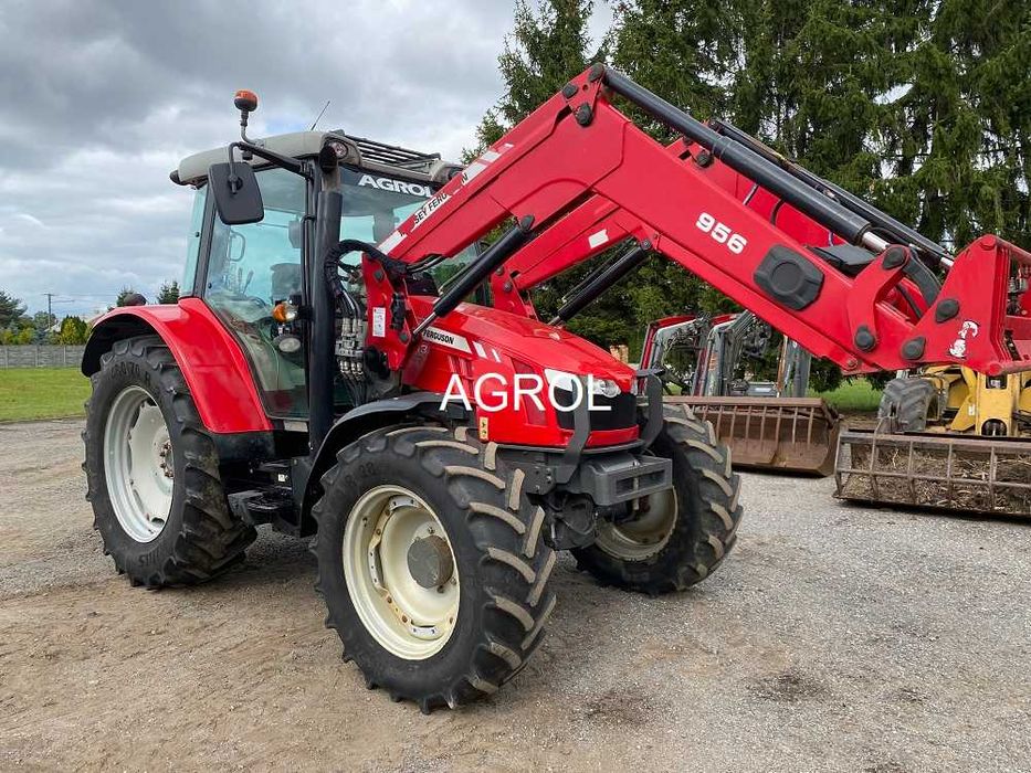 Massey Ferguson 5613 Dyna4, 2015r z ładowaczem MF956