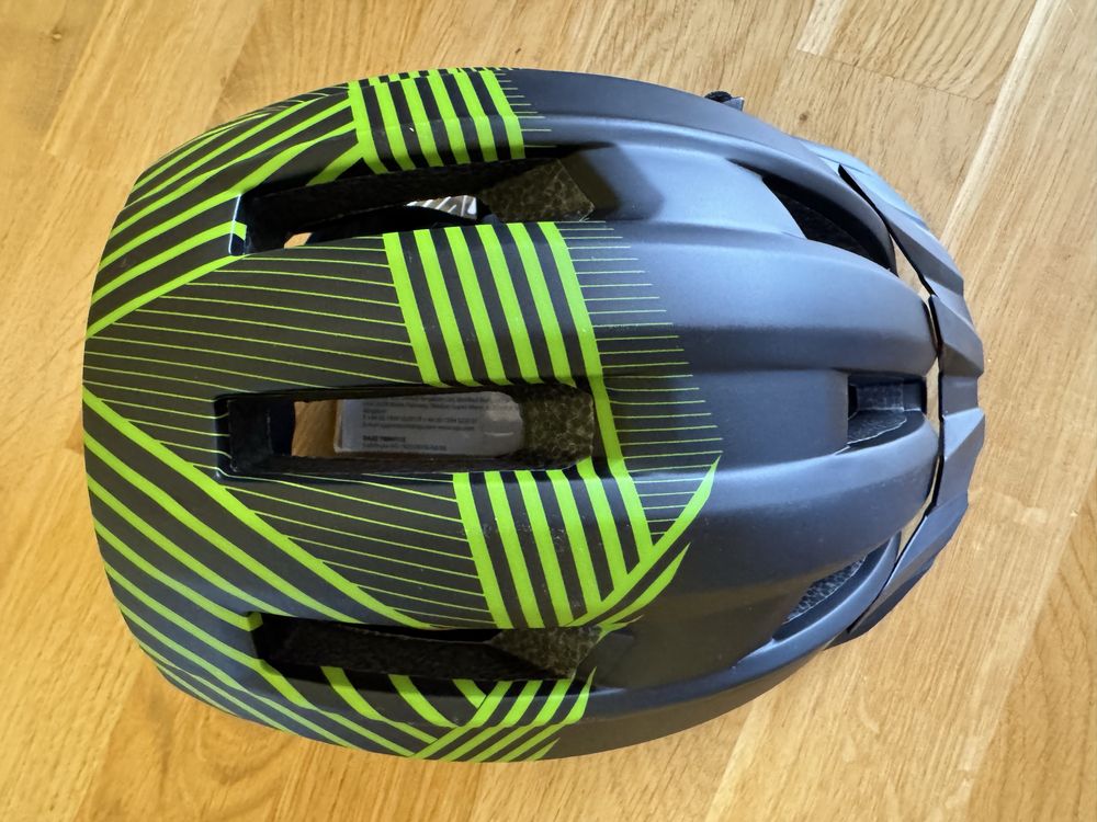 Nowy juniorski kask rowerowy KELLYS DAZE black green S/M 52-55