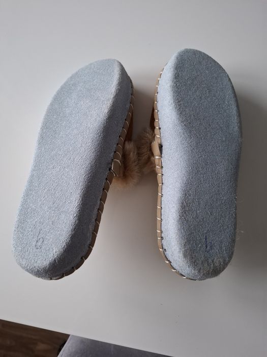 Nowe, cieplutkie, skórzane kapcie góralskie