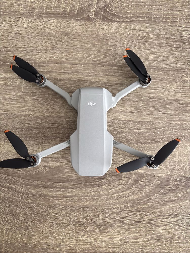 Dron Dji mini 2 fly more combo