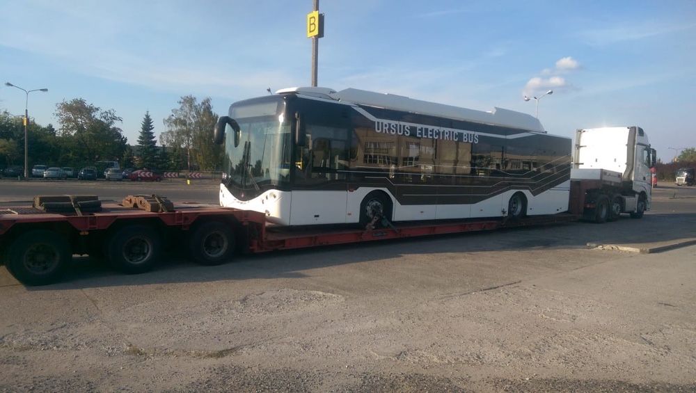 Transport maszyn budowlanych i rolniczych, gabarytów, niskopodwozie