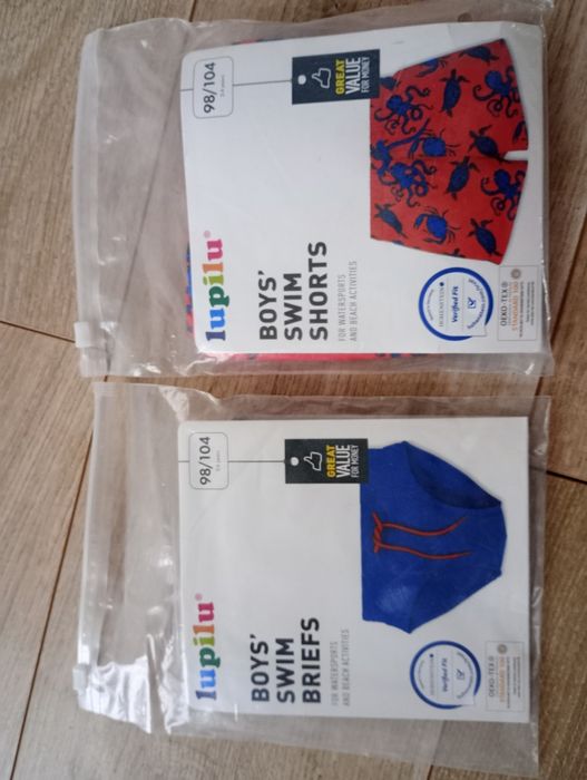 Chłopięce kąpielówki rozmiar 98/104