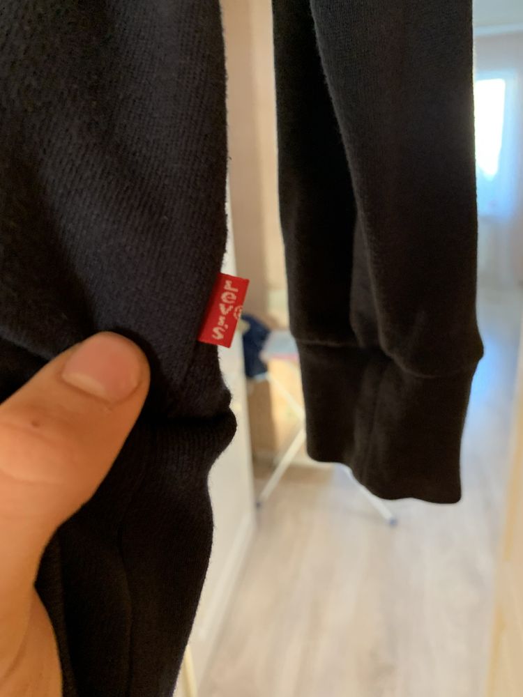 Худі Levi’s в чудовому стані. Розмір (XS-S)