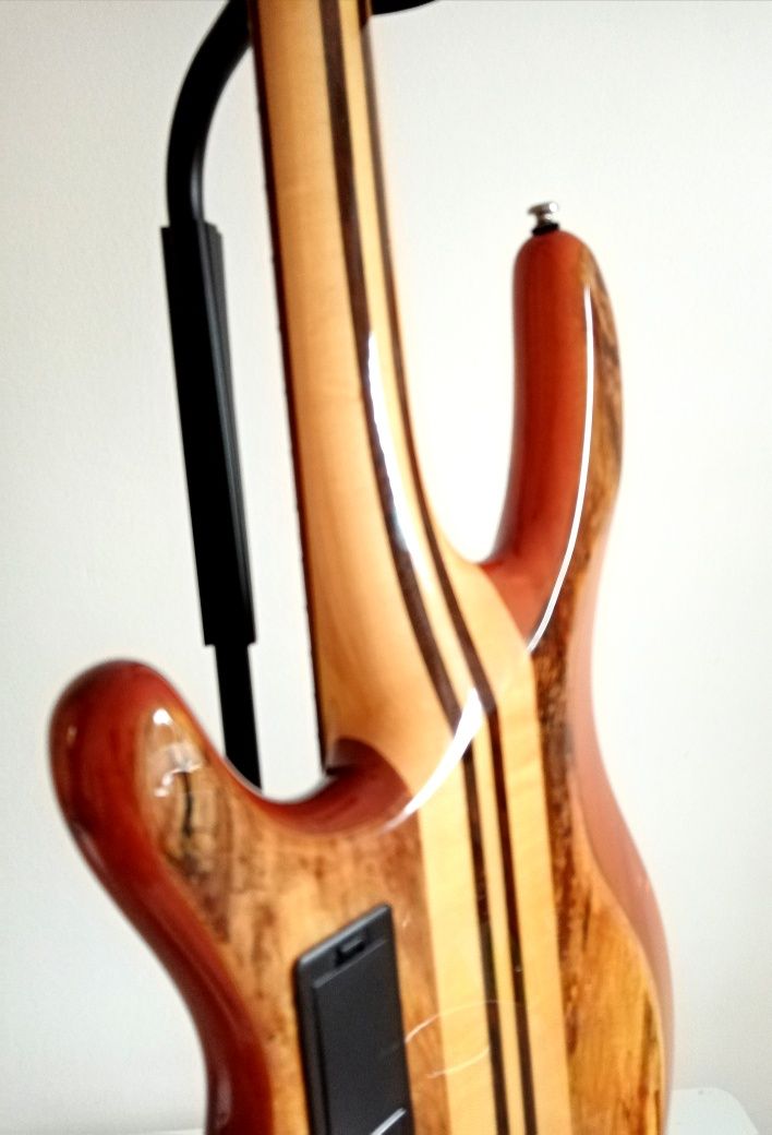 Cort bass A4 Custom SP
