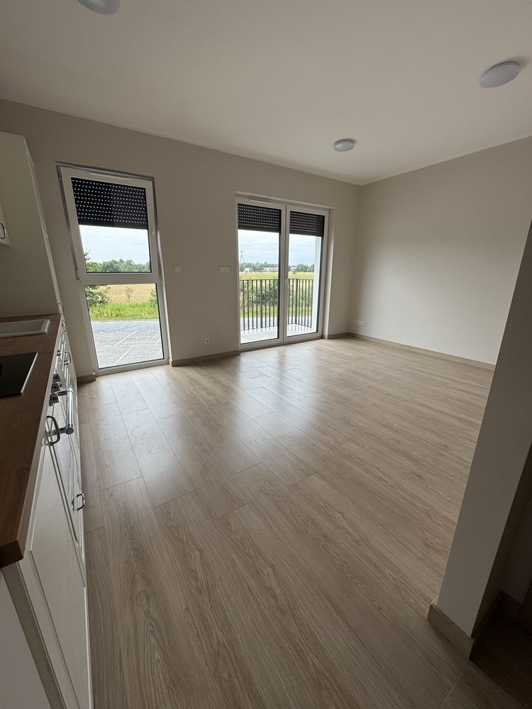 Wybajem Nowa Kawalerka– blisko centrum, 27 m² – wysoki standard Glinno