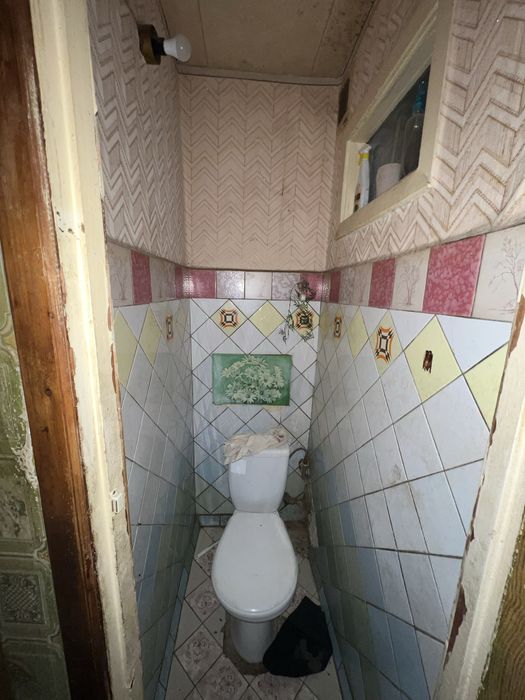 Продам 2х к квартиру під Ремонт Космос