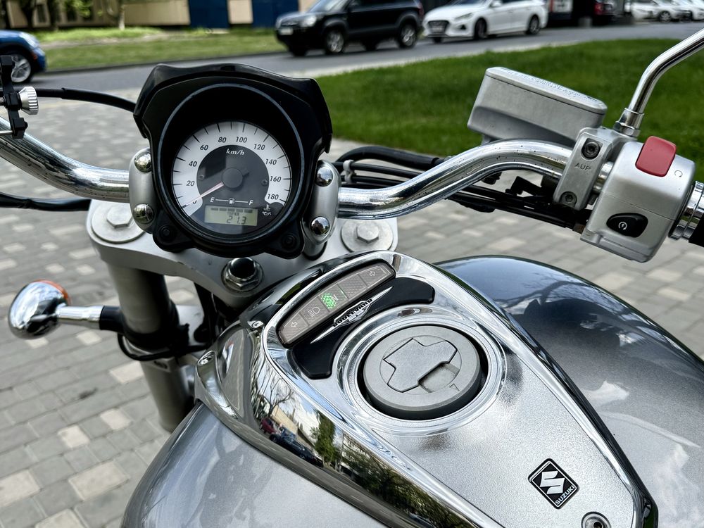 Очень красивый мот Suzuki Boulevard