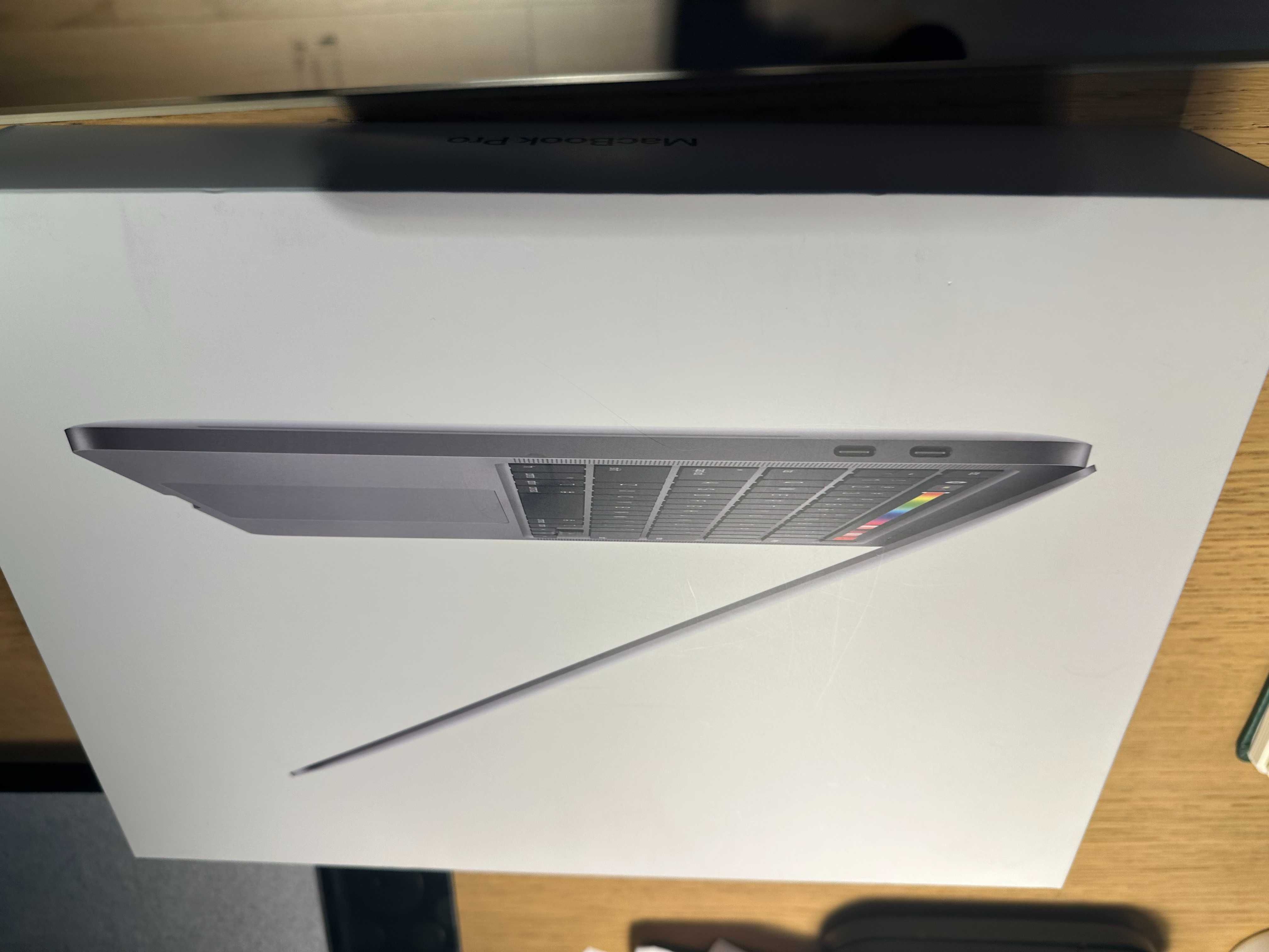 MacBook Pro 13" 2020 i7 / 16 / 512, Touch Bar, 1 wl, pudelko, RETINA