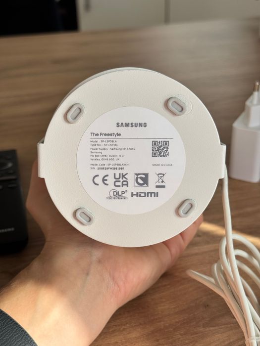 Projektor Samsung The Freestyle SP-LSP3BLAXXU – Smart TV, Wi-Fi, 100