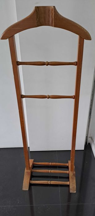 Expositores e bustos usados