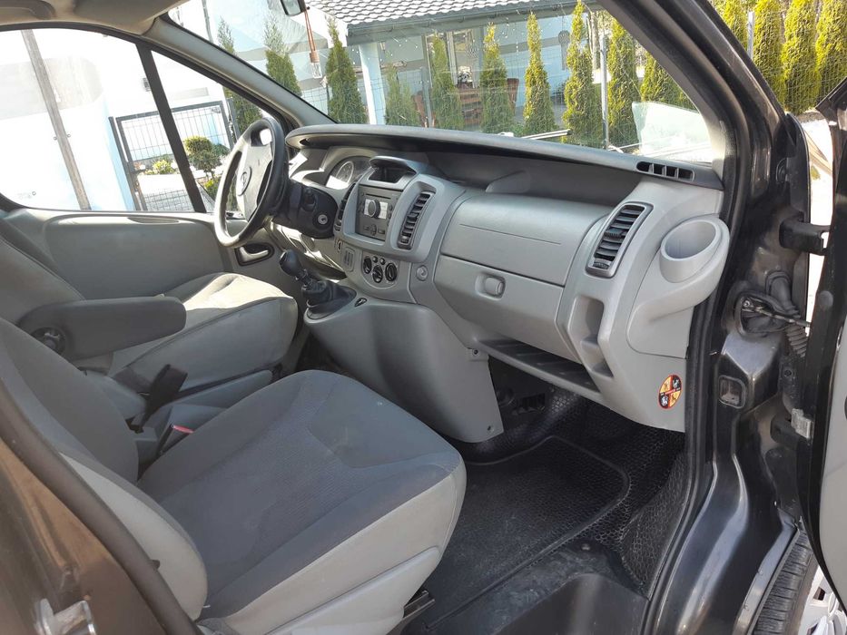 Opel Vivaro 2,5 CDTI 2007R Klima Zamiana Nowe opony 302 Tyś Km