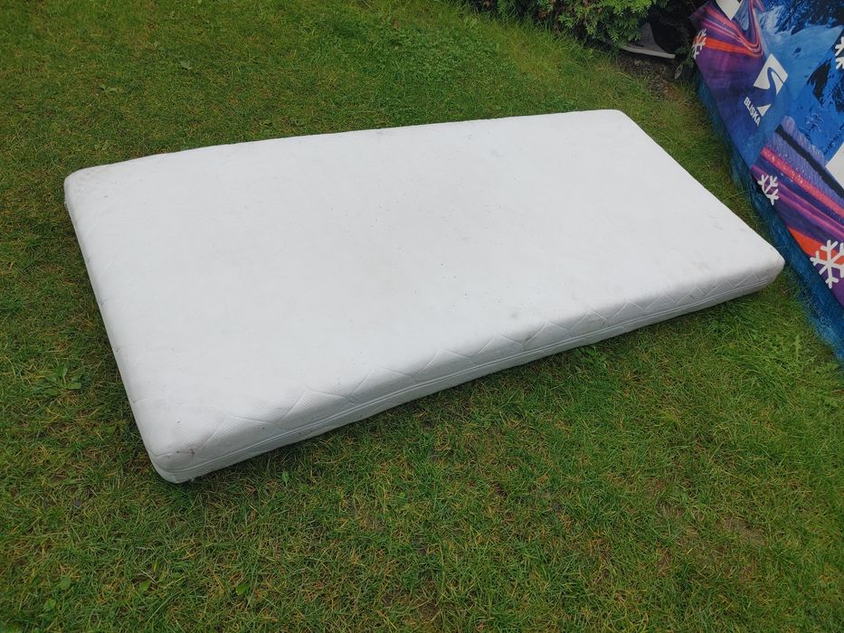 Sprzedam materac 90 x 200 cm