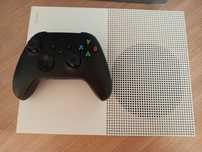 Xbox one s 1TB z napędem + 4 gry