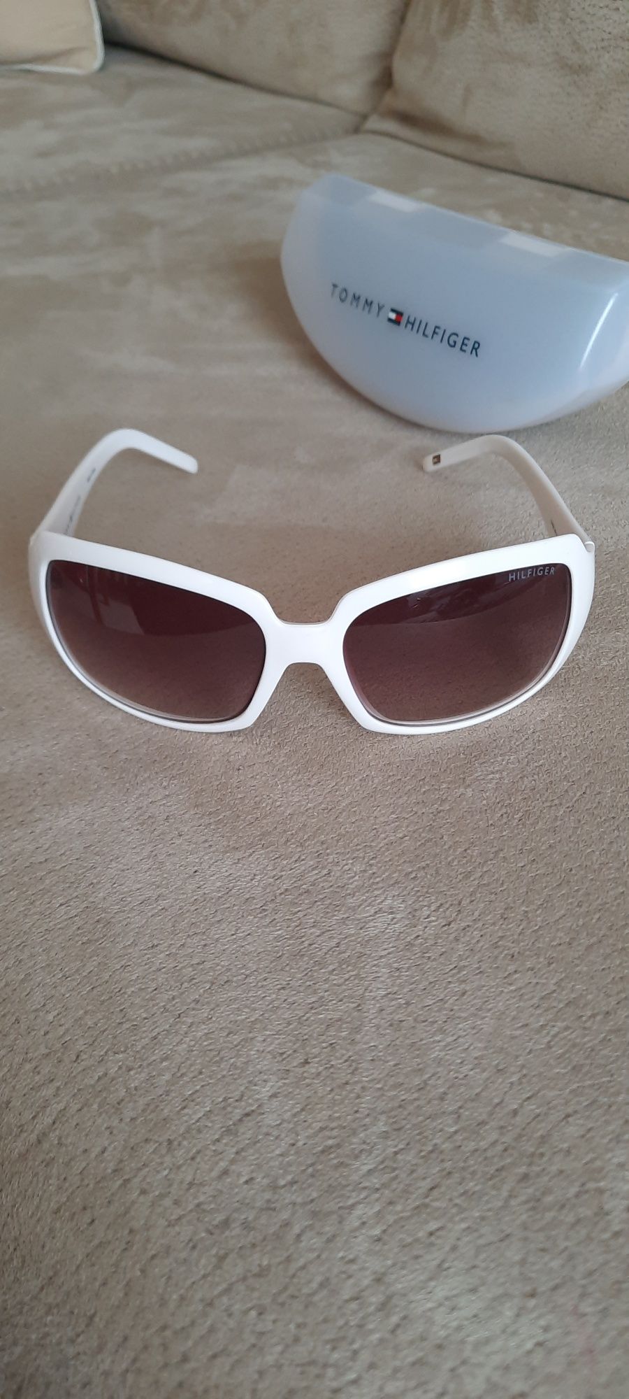 Ocúlos de sol Tommy Hilfiger