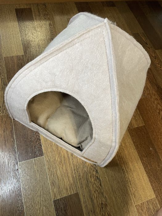 Будиночок для котів