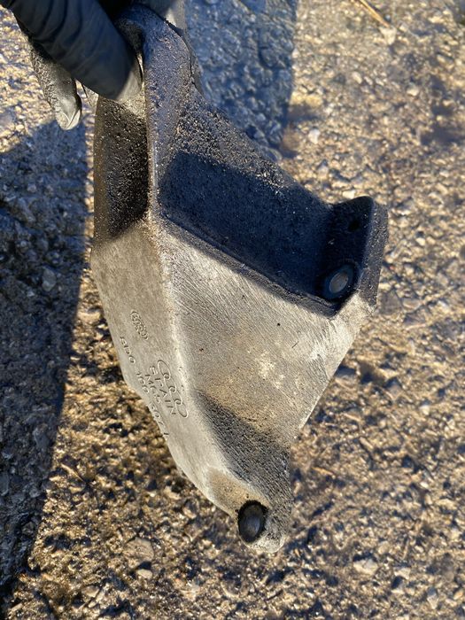 Audi a4b5 a6c5 Passat b5 łapa mocowanie