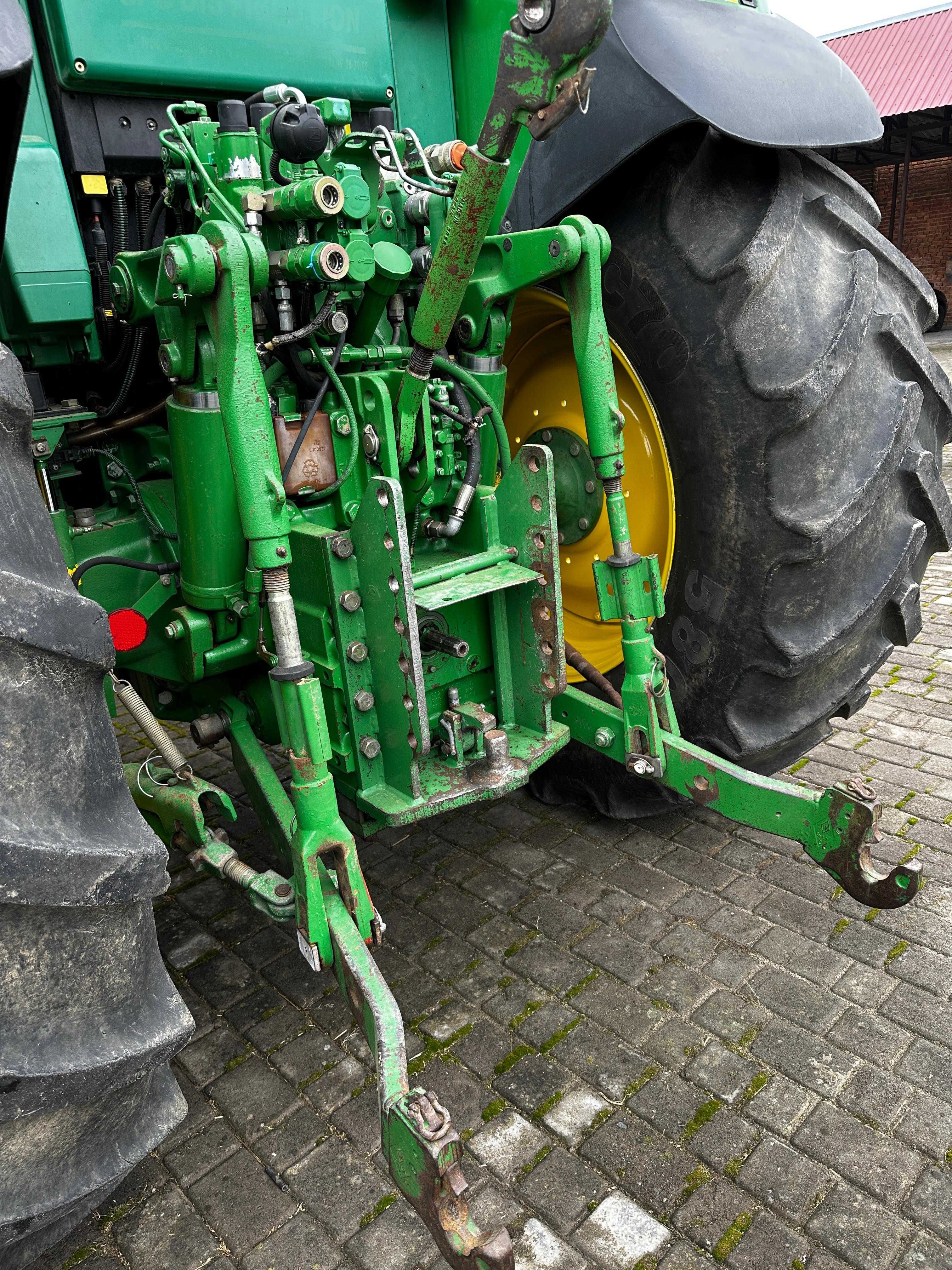 Трактор John Deere 6820 - 2003рік