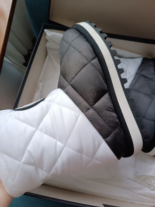 Dolce & Gabbana дутики ( угги) оригінал