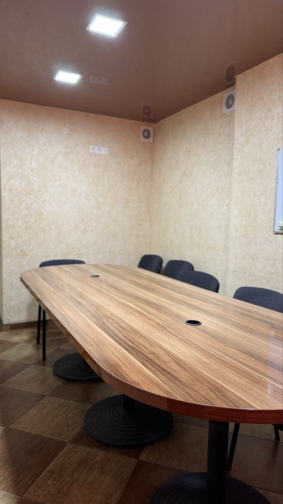 Оренда офіс Львів, 3 кімнати Єфремова Коновальця ближній центр здаєтся