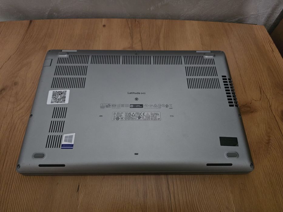 Dell latitude 5411 | i7-10850h | 32GB | 512 M.2 | Win 11 Pro