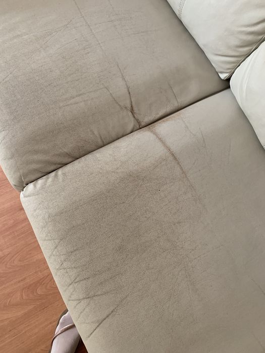 Sofá 2/3 lugares — super confortável — estrutura impecável