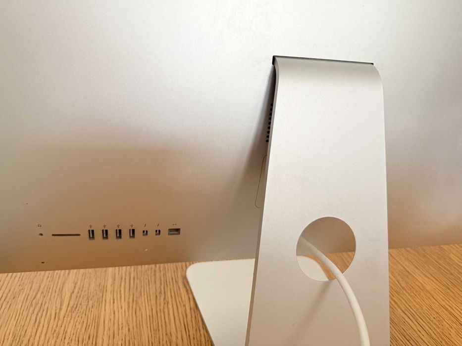 iMac 27" (Late 2012) CTO: i7 3.4 GHz, 16 GB RAM, 1440p QHD