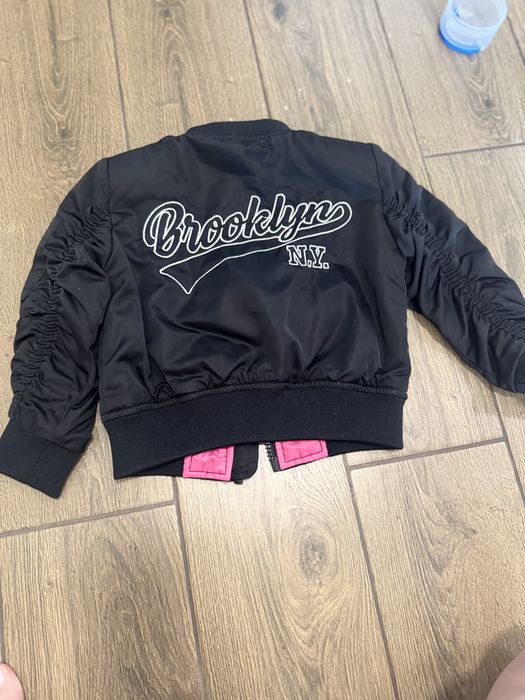 Стильний чорний бомбер куртка на дівчинку вітровка only