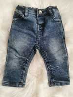 Spodnie jeans 74