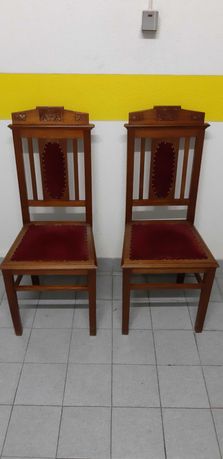 2 Cadeiras Vintage Arte Deco Veludo e Pregaria