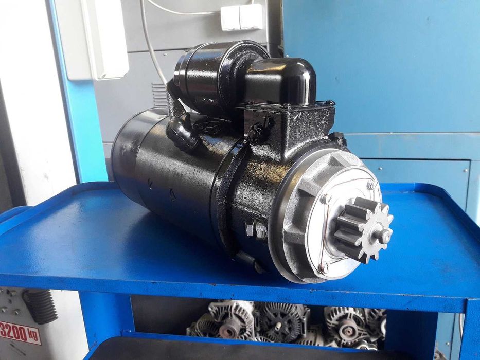 Rozrusznik Kraz Kirowiec Staliniec Maz Kamaz K700 Ził Koparka Dźwig