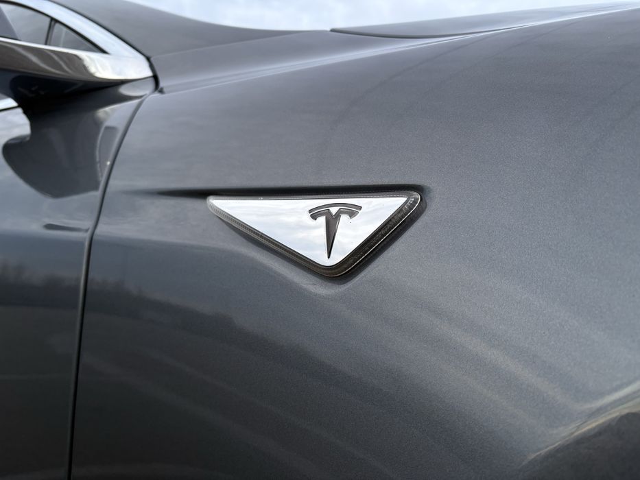 Продам Tesla model S