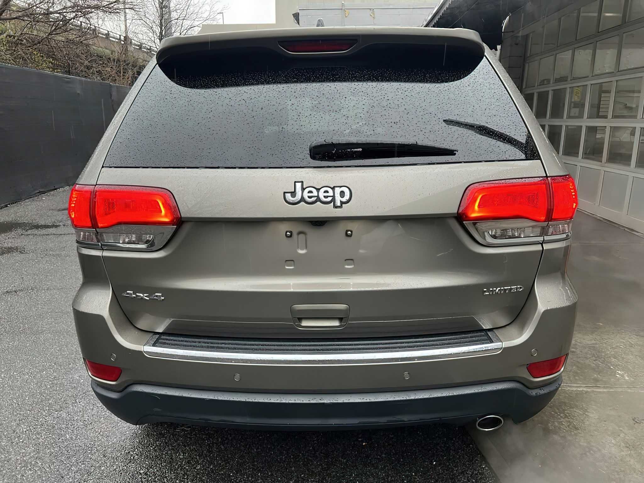 Jeep Grand Cherolee  2016