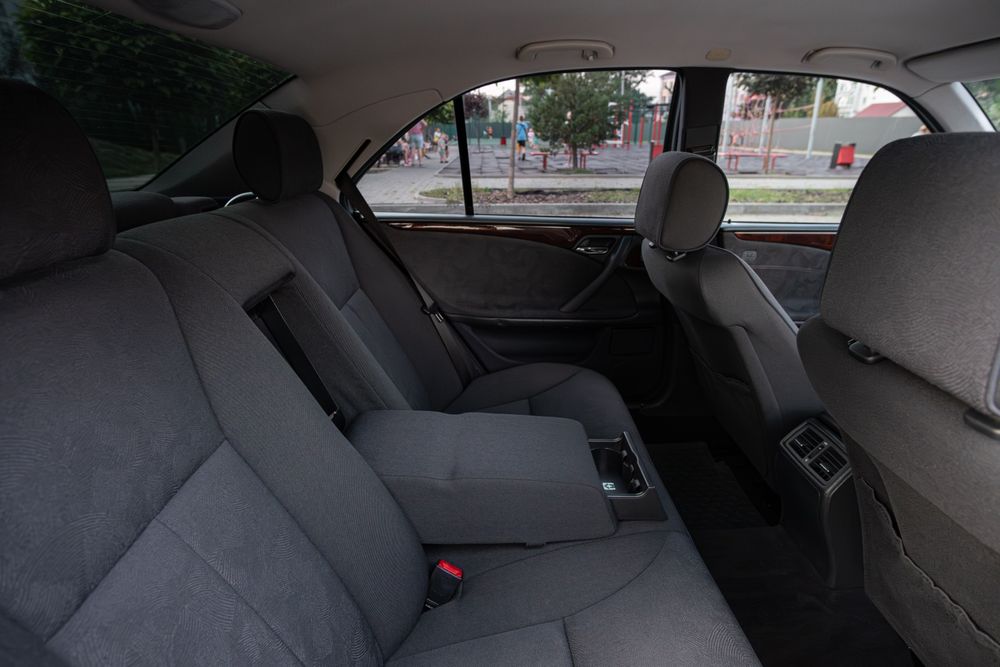 Mercede-Benz E-class W210 2.7CDI Очкарік