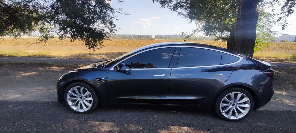 Tesla model 3 2019