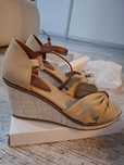Buty damskie na koturnie 38