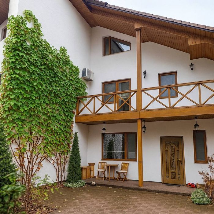 Казковий будинок біля лісу. с.Горенка