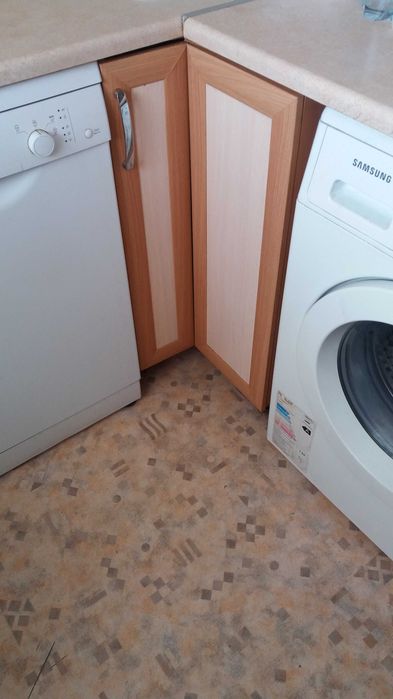 ЗДАМ кімнату для дівчини в самому ЦЕНТРІ міста