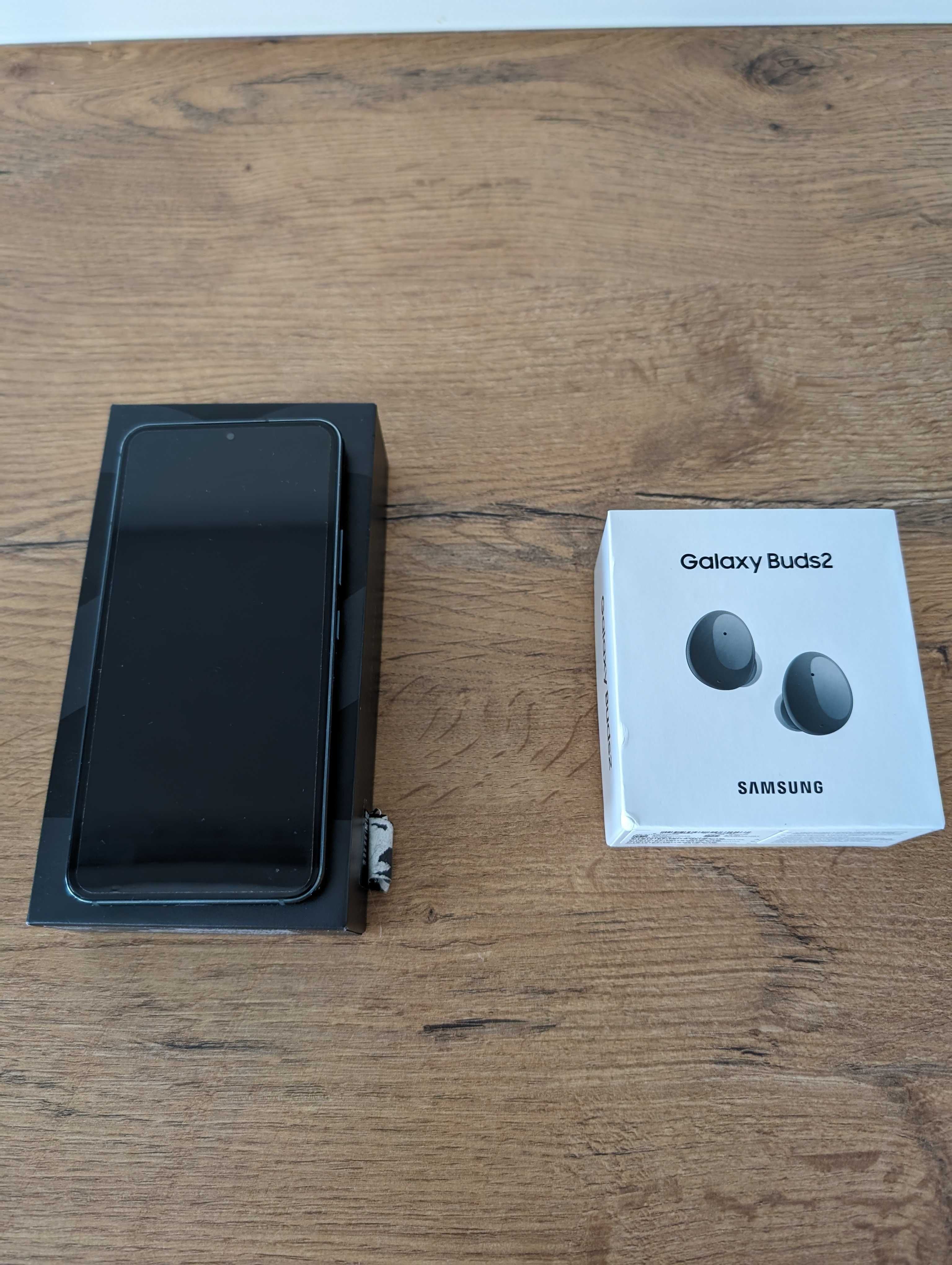 SAMSUNG S22 stan bardzo dobry plus nowe słuchawki GALAXY BUDS 2 !!!