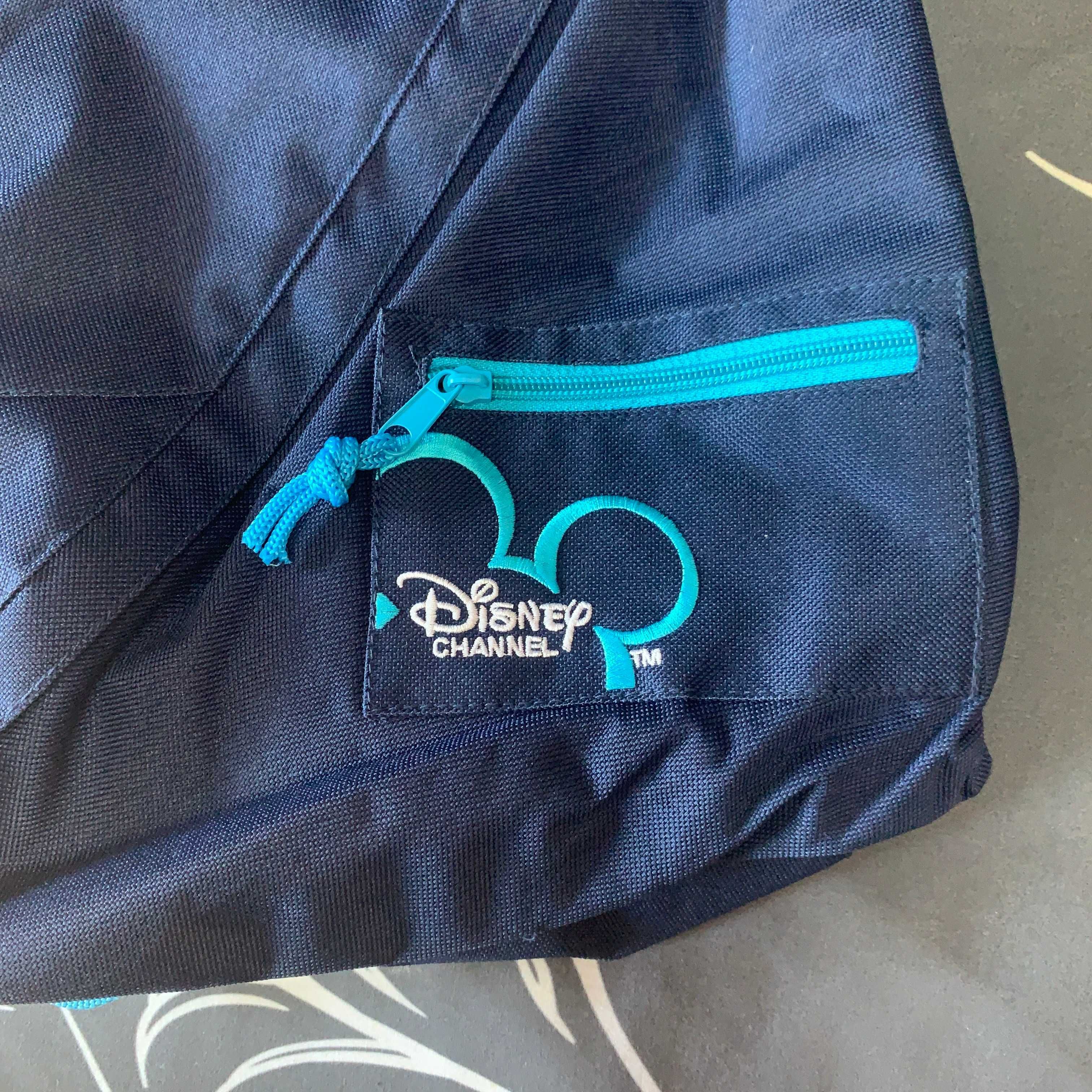 Mochila Disney triangular nunca usada