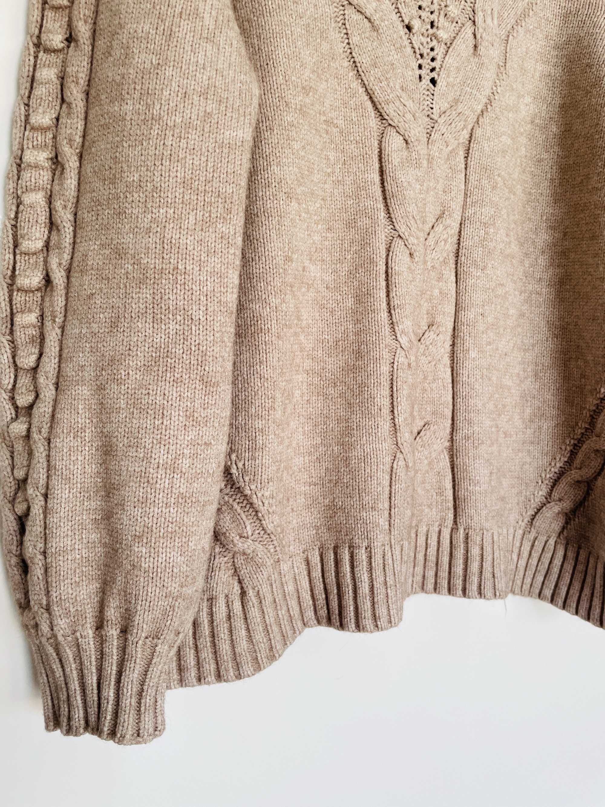 Włoski sweterek warkoczowy pleciony wzór beżowy melanż uniwers.