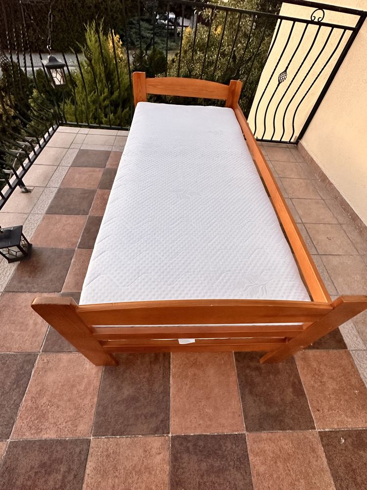 Łóżko z materacem 80x180