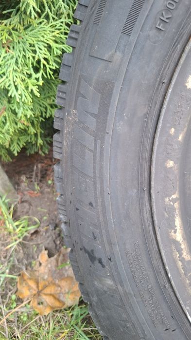 215/65R16C Michelin Koło T5
