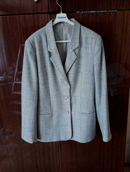 Elegancka marynarka w kratę vintage