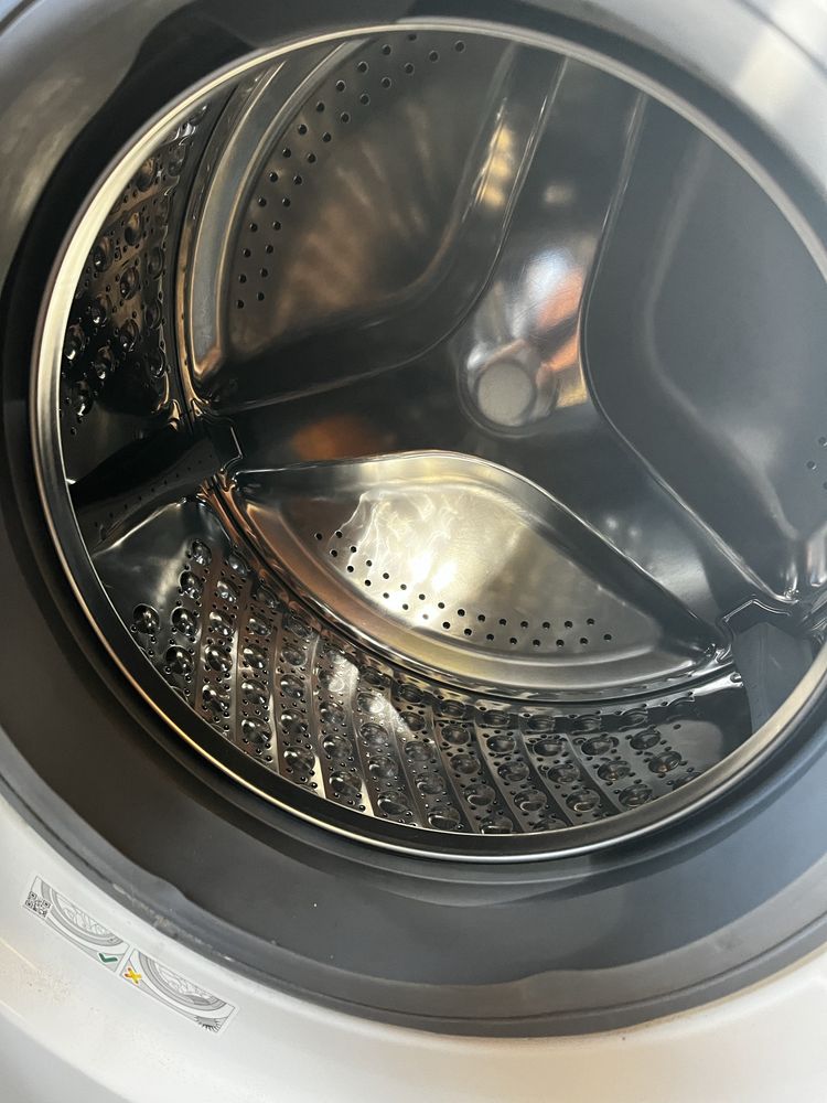 Sprzedamy Pralkę Samsung WW70K52108W/EO