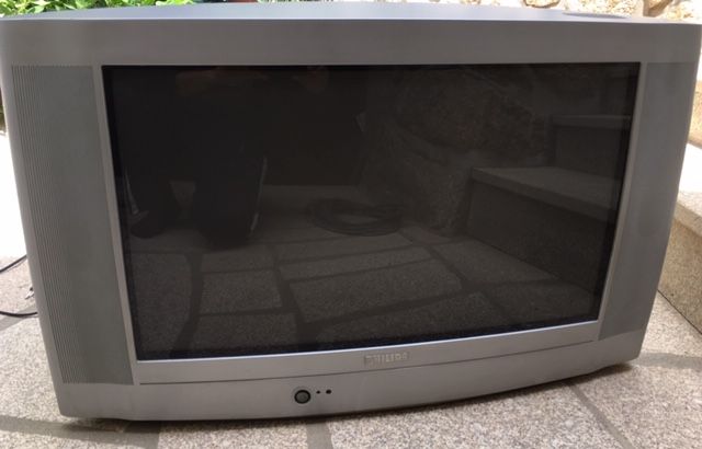 TV philips em bom estado de funcionamento