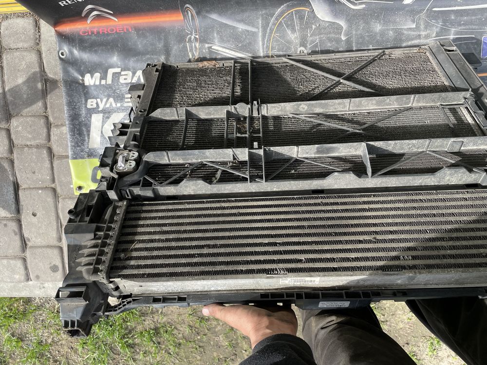 Комплект радіаторів вентилятор Мерседес віто Mercedes Vito W 447 2015