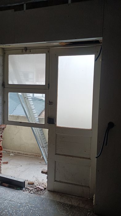 Portas ALUMINO e madeira