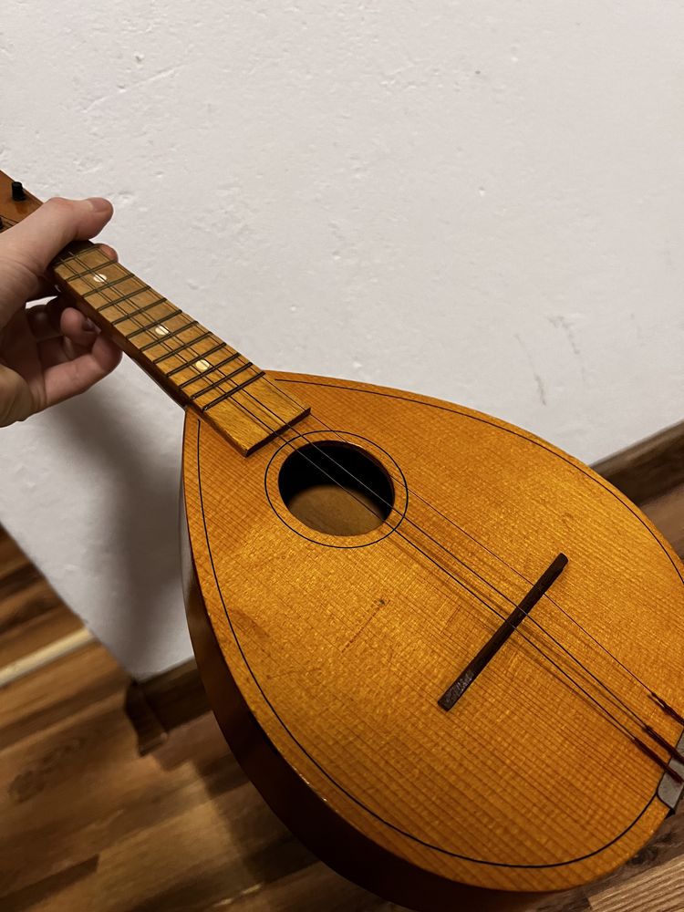 Zabytkowa Mandolina -ukulele antyki