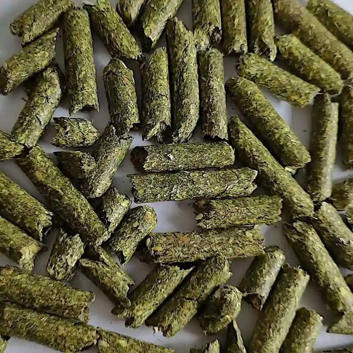 Lucerna granulowana (worek 18kg) - WIŚTA WIO - KURIER