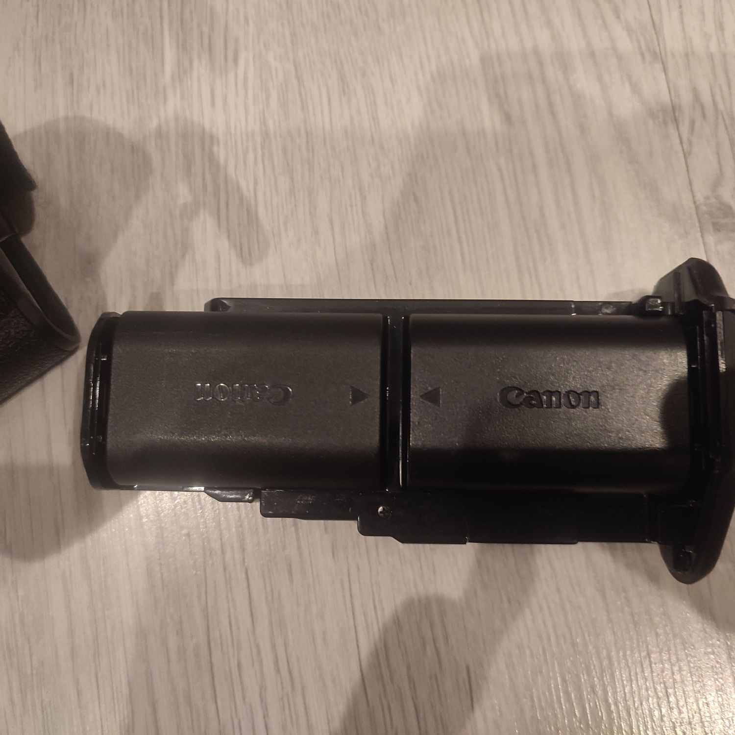 Canon 7d Mark II plus grip przebieg 74tys